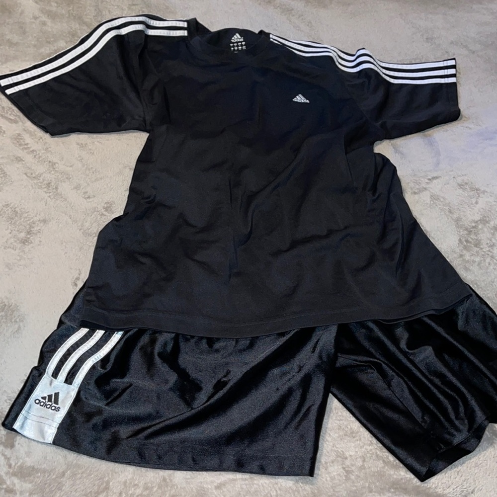 Adidas Shirt and Shorts Set XL